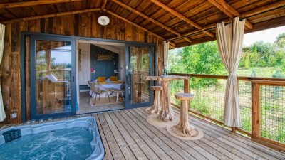 Miel et Coton - Lodge sur pilotis avec jacuzzi privatif