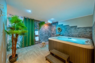 Suite Romantique avec spa et sauna privatifs
