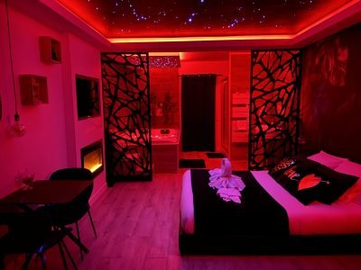 Loveroom avec jacuzzi privatif