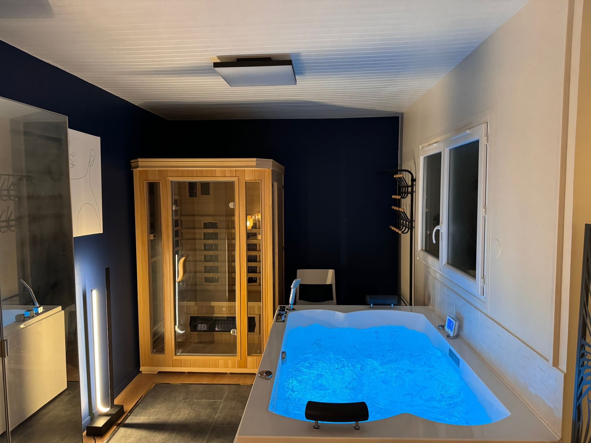 Sweet home spa hamman et jacuzzi