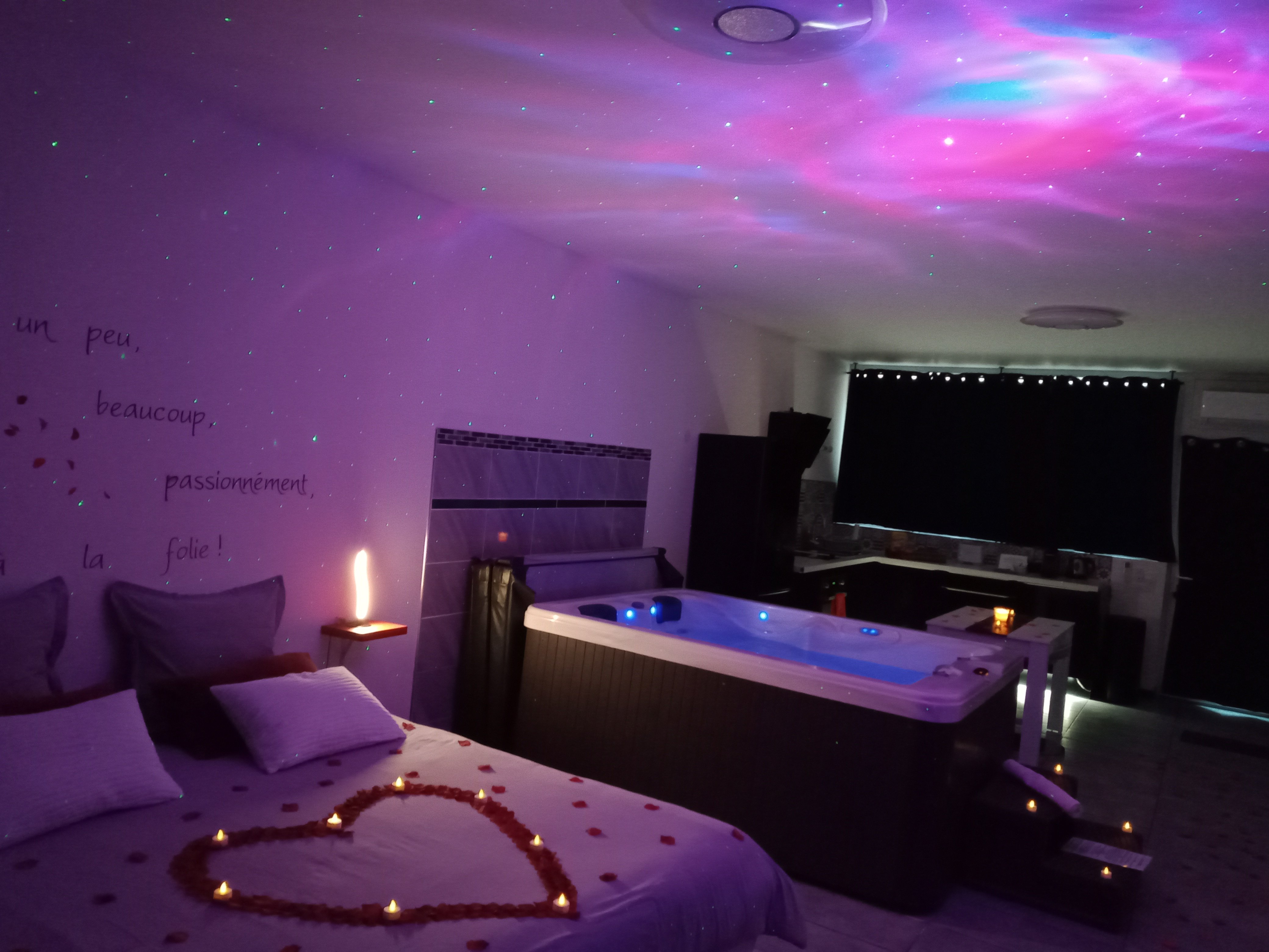 suite Lovenight Toulouse vue chambre
