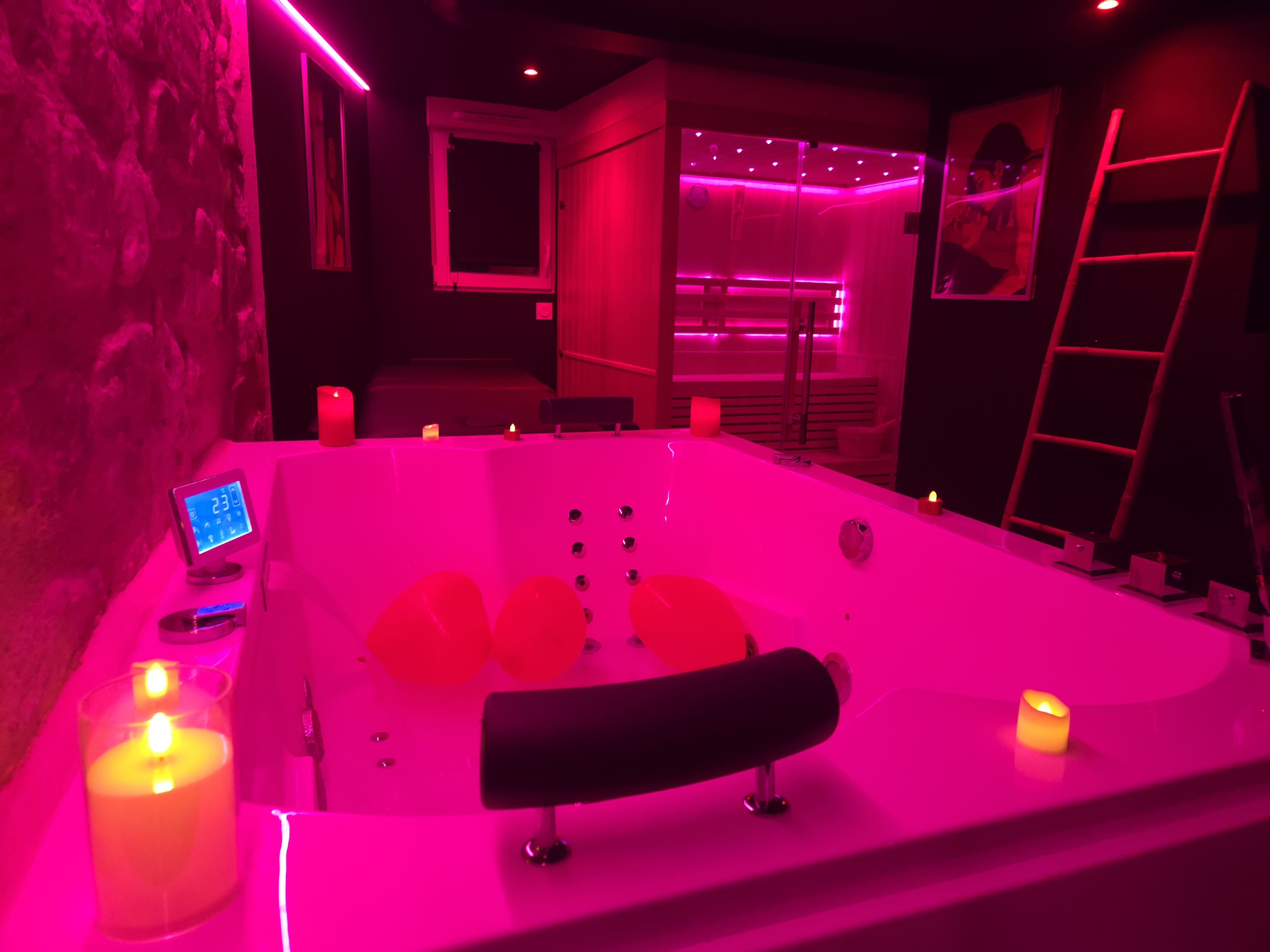 La cachette secrète love room à Caen