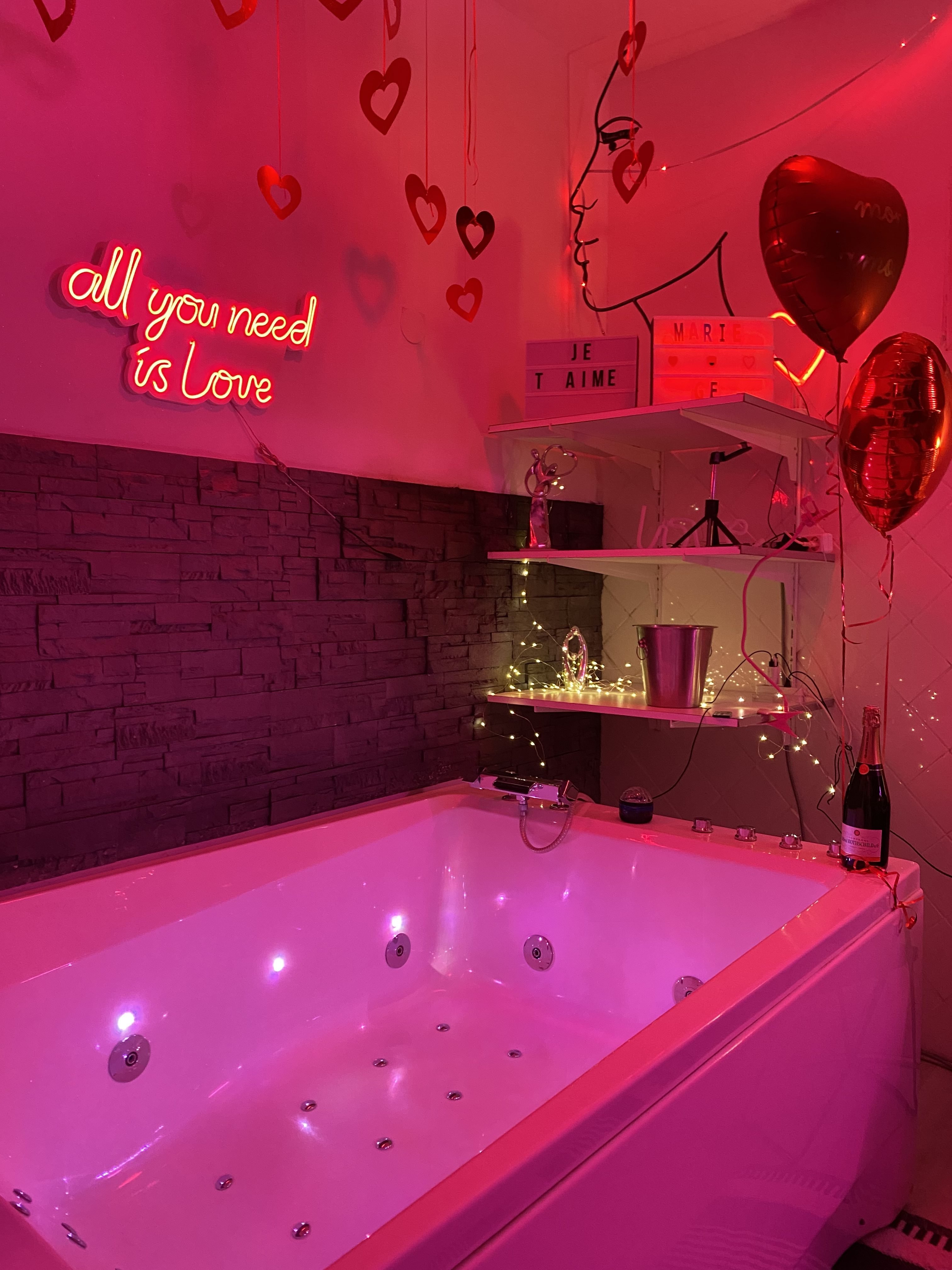 Love romantique Toulon jacuzzi