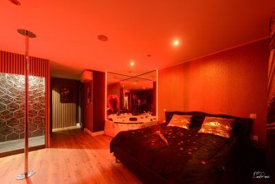 Shiny Cloud - Love Room près de Carcassonne