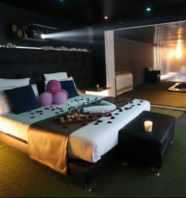 Suite royale avec piscine chauffée privée & cinéma