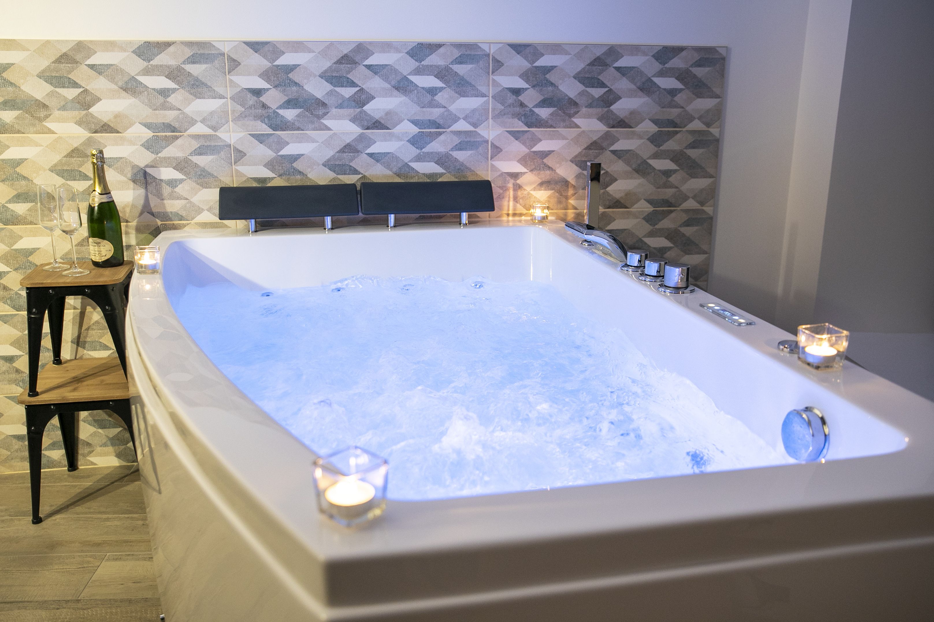 Séjour romantique au cœur de Chablis - Jacuzzi