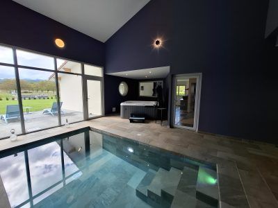 Suite romantique avec piscine et spa